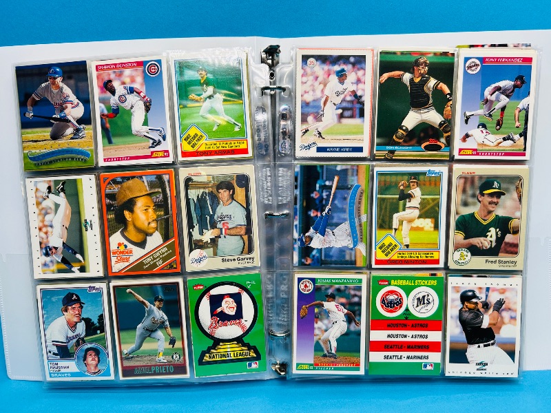 Photo 1 of 165726… final sale no return/refund- 270 mixed football cards in binder