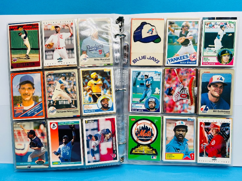 Photo 1 of 165726… final sale no return/refund- 270 mixed football cards in binder