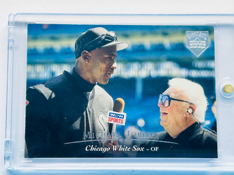 Photo 1 of 165792… Michael Jordan card 200 white Sox in hard plastic case