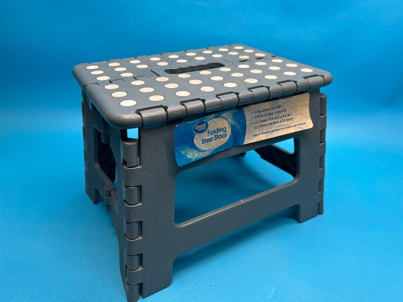 Photo 1 of 165816…folding step stool