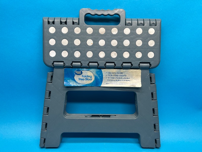 Photo 1 of 165816…folding step stool