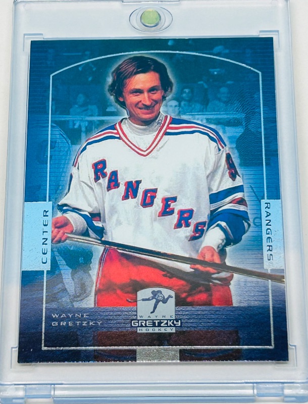 Photo 1 of 165848…chrome Wayne Gretzky card HOF 26 in hard plastic case 