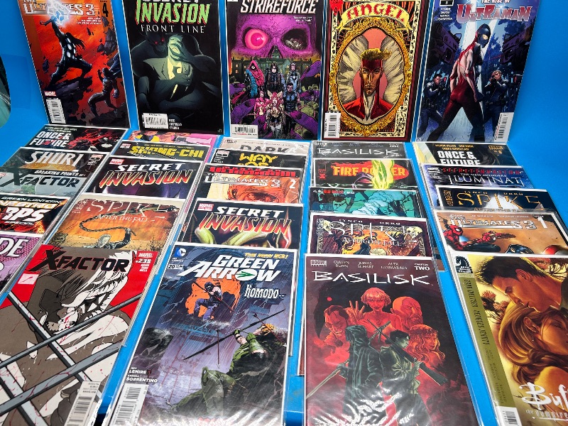 Photo 1 of 165956… final sale no return or refund-30 misc comics in plastic sleeves 