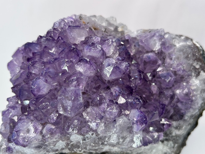 Photo 1 of 165970…large 7” amethyst crystal rock on stand