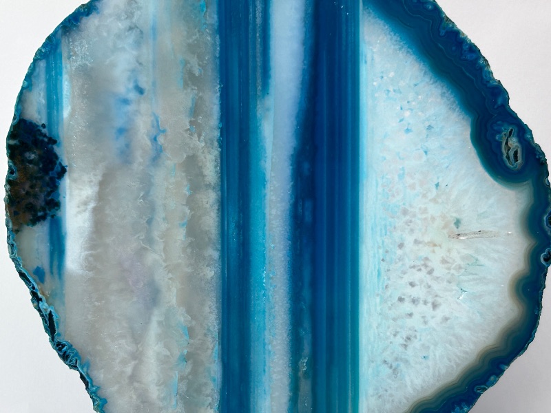 Photo 1 of 166054… large 6” agate slice with stand in gift box