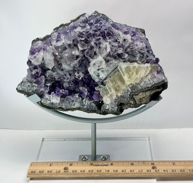 Photo 1 of 166085…large 7” amethyst crystal on display stand