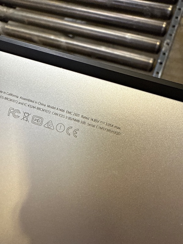 Photo 1 of Apple MacBook Air MJVE2LL/A 13-inch Laptop (1.6GHz Core i5,8GB RAM,128GB SSD) (Renewed)