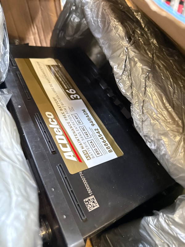 Photo 1 of ACDelco Gold 94RAGM (88864542) 36 Month Warranty AGM BCI Group 94R Battery