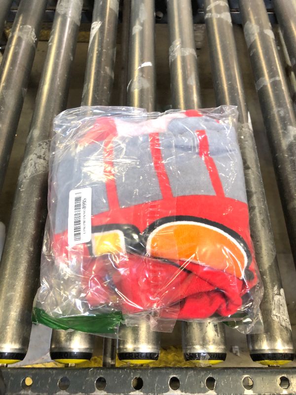 Photo 1 of Jada Toys Pixar Cars 1:24 Lightning McQueen RC Remote Control Car 2.4 GHz Red Toys for Kids