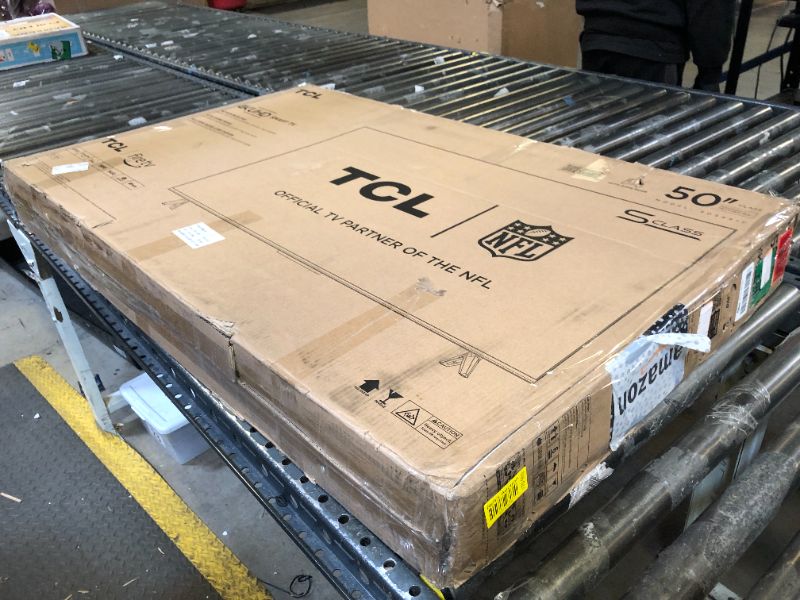 Photo 1 of TCL 50-Inch Class S5 UHD 4K LED Smart TV with Fire TV (50S551F
CRACKED SCREEN FOR PARTS ONLY 