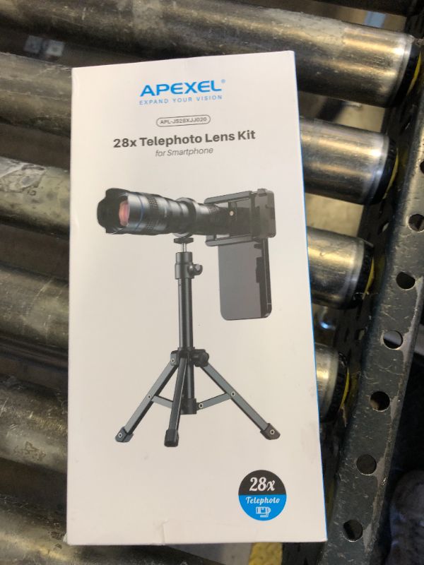 Photo 1 of High Power 28X HD Telephoto Lens with Phone Tripod for iPhone Samsung Pixel One Plus Huawei