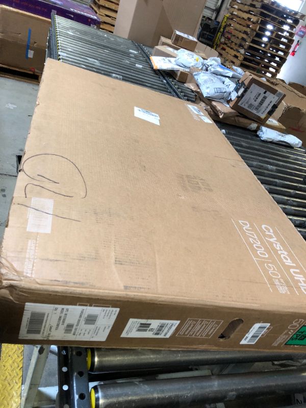 Photo 1 of SAMSUNG 50-Inch Class Crystal UHD 4K DU7200 Series HDR Smart TV w/Object Tracking Sound Lite, PurColor, Motion Xcelerator, Mega Contrast, Q-Symphony (UN50DU7200, 2024 Model)
CRACKED SCREEN 
PARTS ONLY