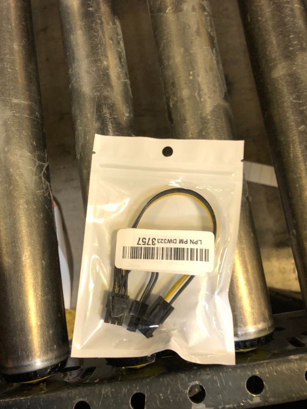 Photo 1 of YiKaiEn 6 Pin Female to 8 Pin Male Video Card GPU Power Supply Cable (8.6inch 22cm)