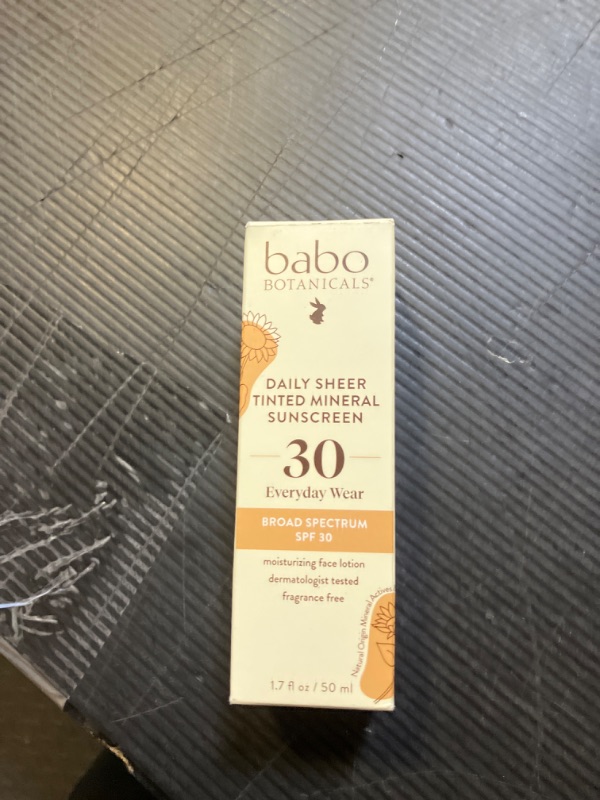 Photo 1 of Babo Botanicals Daily Sheer Mineral Tinted Sunscreen SPF30 - Natural Zinc Oxide & Titanium Dioxide - Tinted - Healthy Glow - Fragrance-Free -Rosehip Oil & Hyaluronic Acid - For Face - For all ages
