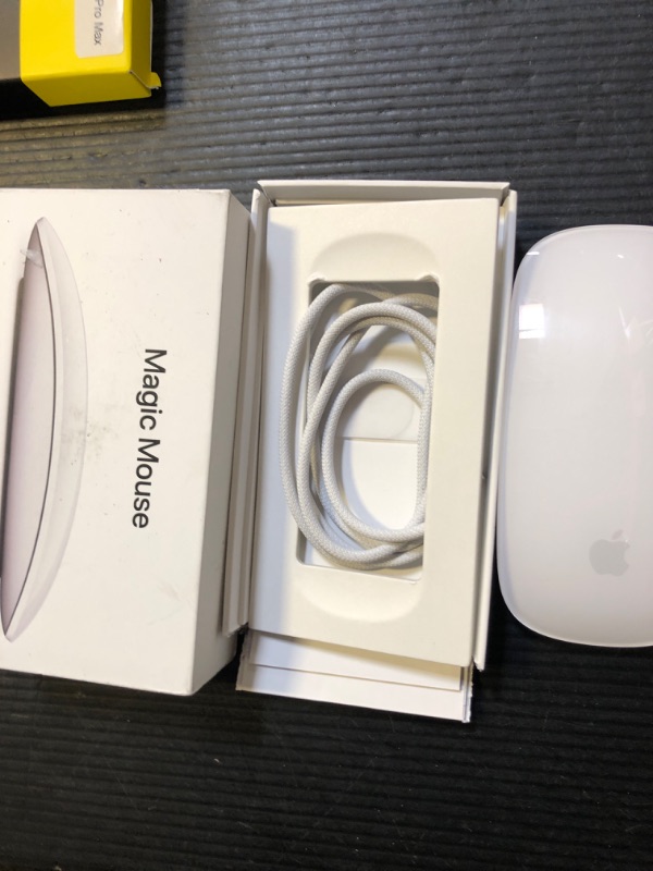 Photo 1 of Apple Magic Mouse - White Multi-Touch Surface ???????