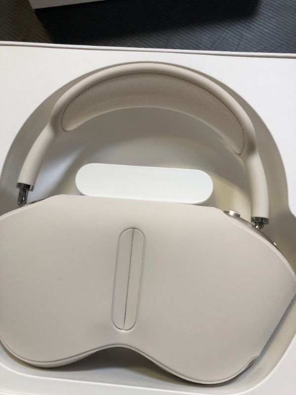 Photo 1 of Apple AirPods Max Wireless Over-Ear Headphones, Pro-Level Active Noise Cancellation, Transparency Mode, Personalized Spatial Audio, USB-C Charging, Bluetooth Headphones for iPhone - Starlight