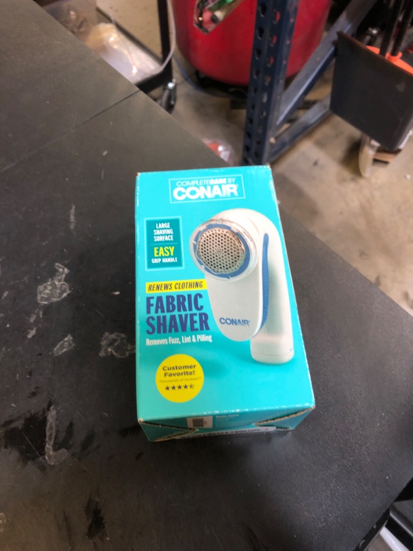 Photo 1 of Conair Fabric Shaver and Lint Remover, Battery Operated Portable Fabric Shaver, White