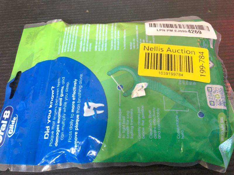 Photo 1 of Oral-B Glide Complete Floss Picks, Dental Floss Picks, Scope Outlast, 75-ct, Toothpicks Floss Picks