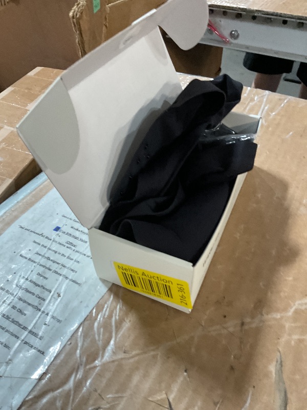 Photo 1 of (LARGE) (USED/FAIR) Vertvie Womens Wireless Seamless Bras Deep V No Underwire Push Up Bras Supportive Full Coverage Bralettes Plunge T Shirt Bra(Black,Large)