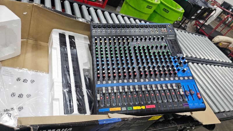 Photo 1 of *** PARTS ONLY *** Yamaha MG20XU 20-Input 6-Bus USB Interface Mixer with Effects