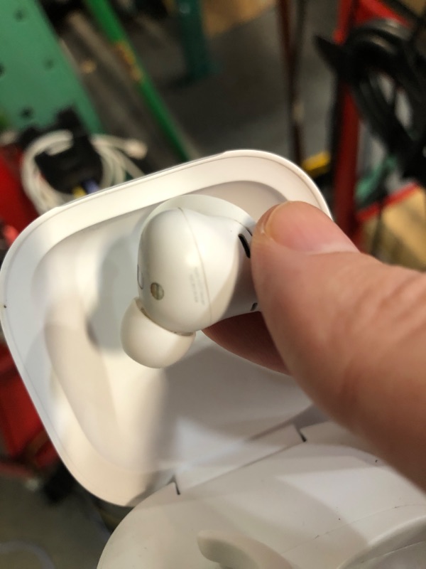 Photo 1 of (USED/FAIR) Beats Fit Pro - True Wireless Noise Cancelling Earbuds - Apple H1 Headphone Chip, Compatible with Apple & Android, Class 1 Bluetooth, Built-in Microphone, 6 Hours of Listening Time - Beats White