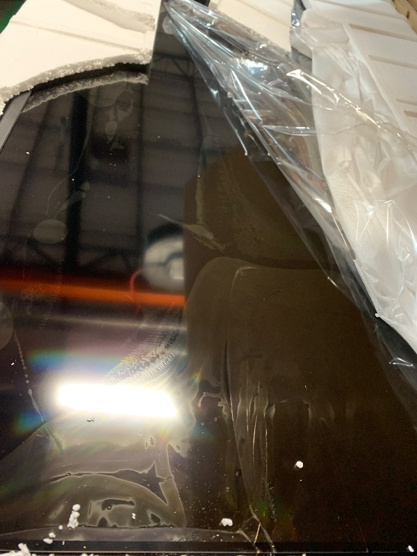 Photo 1 of ***** broken**** Samsung 50-Inch Class Crystal UHD U8000F 4K Smart TV (2025 Model) Endless Free Content, Crystal Processor 4K, MetalStream Design, Knox Security, Alexa Built-in