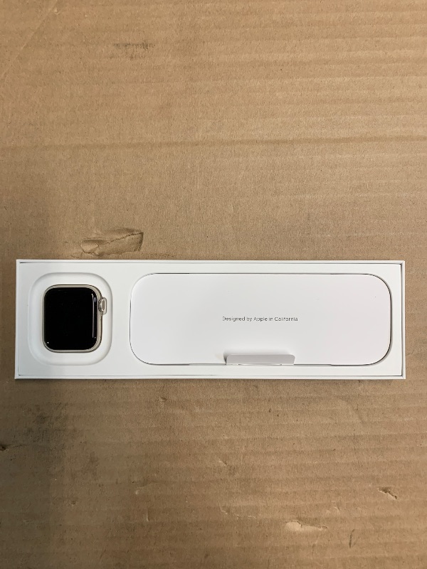Photo 1 of (USED/FAIR) Apple Watch SE (2nd Gen) [GPS 40mm] Smartwatch with Starlight Aluminum Case with Starlight Sport Band S/M. Fitness and Sleep Trackers, Crash Detection, Heart Rate Monitor, Retina Display