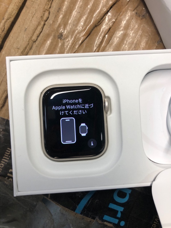 Photo 1 of (USED/FAIR) Apple Watch SE (2nd Gen) [GPS 40mm] Smartwatch with Starlight Aluminum Case with Starlight Sport Band S/M. Fitness and Sleep Trackers, Crash Detection, Heart Rate Monitor, Retina Display