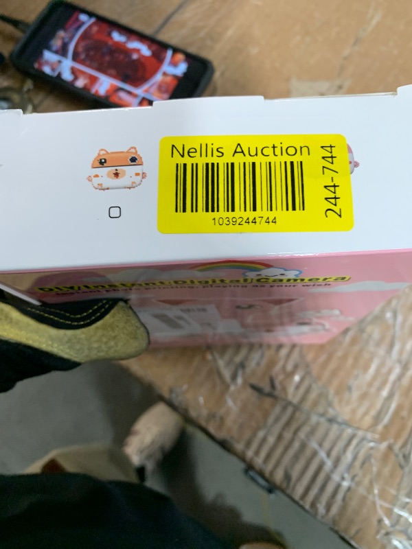 Photo 1 of ***(PARTS ONLY/ NON FUNCTIONAL)***Kids Camera Instant Print, 3.0" HD Screen Kids Instant Cameras, Christmas Birthday Gifts for Girls Boys 3 4 5 6 7 8 9 10 Year Old, Portable Toddler Travel Toys with 32GB Card & 3 Rolls Printer Paper