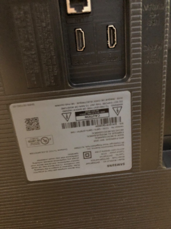 Photo 1 of  *** FOR PARTS ONLY***Samsung 75-Inch Class QLED Q6F Series Smart TV (2025 Model, 75Q6F) Q4 Lite Processor, Quantum HDR, Motion Xcelerator 60Hz, Color Booster, 4K Upscaling, with Alexa Speaker