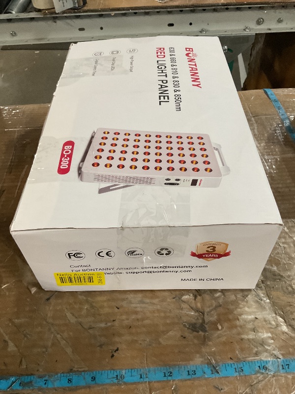 Photo 1 of ***PARTS ONLY***BONTANNY Red Light Therapy, 630/660/810/830/850nm 5 Wavelengths Red Near Infrared Light Device with 60 Dual Chip Clinical Grade LEDs, Remote Control, Timer for Face, Body, Pain Relief, BO-300 (White)