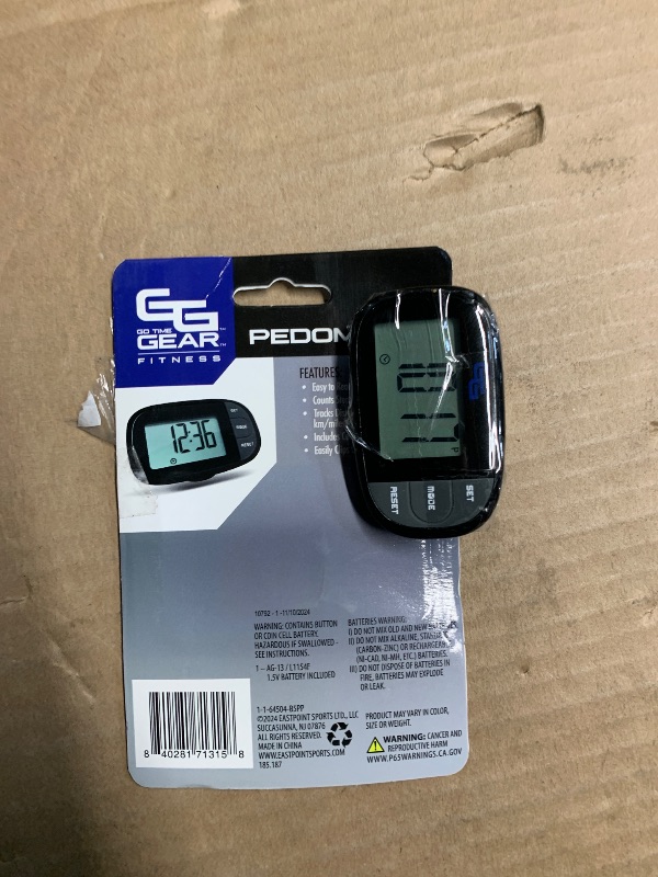 Photo 1 of (USED/FAIR) 3D Pedometer for Walking, Simple Step Counter for Walking with Removable Clip and Lanyard, Accurate Pedometers for Steps, Step Tracker with Large Display for Men Women and Kids (Black)