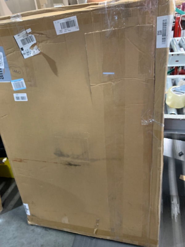 Photo 1 of *****************Broken in 3 corners****************
DreamLine SlimLine 32 in. D x 48 in. W x 2 3/4 in. H Center Drain Single Threshold Shower Base in White, DLT-1132480