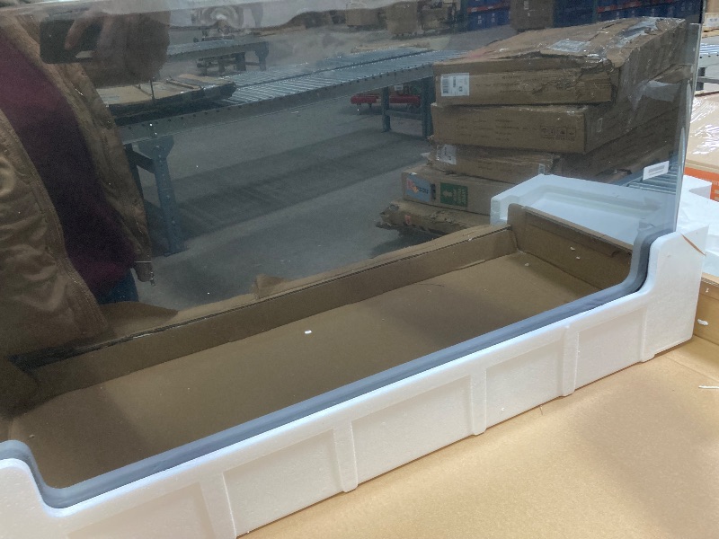 Photo 1 of FOR PARTS
SAMSUNG 98-Inch Class 4K Crystal UHD DU9000 Series HDR Smart TV, Object Tracking Sound Lite, Motion Xcelerator 120Hz, Supersize Picture Enhancer, Mega Contrast, Alexa Built-In (UN98DU9000, 2024 Model)