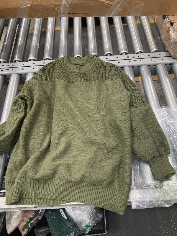Photo 1 of ***SIZE SMALL, SWEATER HAS A PULL IN IT*** green knitted sweatshirt SMALL 