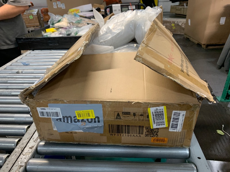 Photo 1 of ***************INCOMPLETE ITEM, THIS IS ONLY BOX #1 OUT OF A SET OF 2*************
Brisca Queen Size Teddy Fleece Upholstered Platform Bed with Thick Fabric and Curve-Shaped Design,Bed Frame W/Headboard,Footboard & Side Rails,for Bedroom,Apartment,Guest R