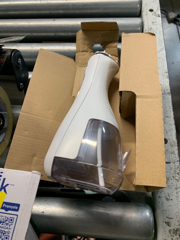 Photo 1 of ***(MISSING PARTS/ SEE NOTES)***Waterpik Cordless Advanced 2.0 Water Flosser For Teeth, Gums, Braces, Dental Care With Travel Bag and 4 Tips, ADA Accepted, Rechargeable, Portable, and Waterproof, White WP-580, Packaging May Vary