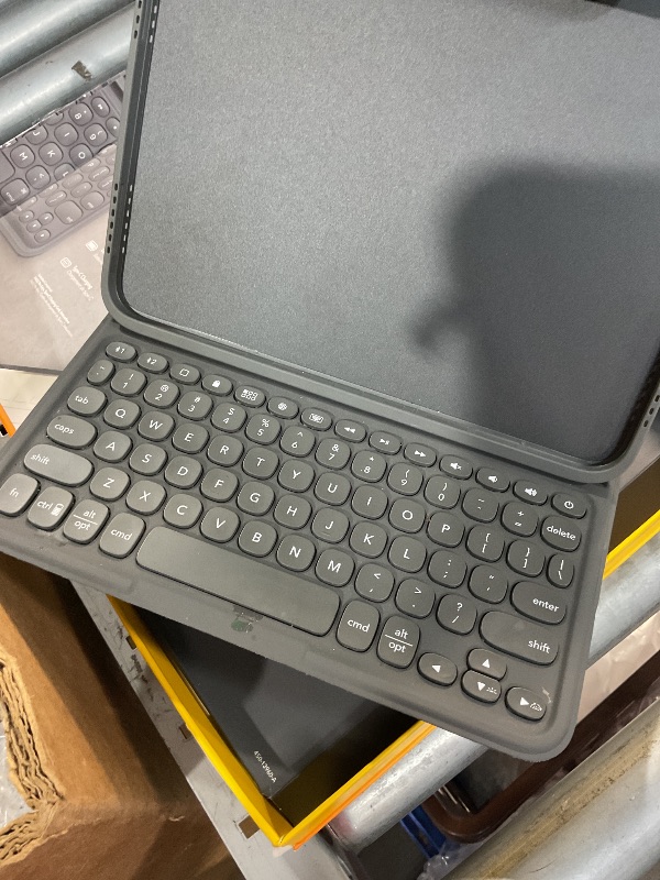 Photo 1 of (See all images) ZAGG Pro Keys Detachable Case and Wireless Keyboard for Apple iPad 11" (A16)/ 10.9 10th GEN, Multi-Device Bluetooth 