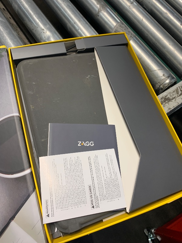Photo 1 of (See all images) ZAGG Pro Keys Detachable Case and Wireless Keyboard for Apple iPad 11" (A16)/ 10.9 10th GEN, Multi-Device Bluetooth 