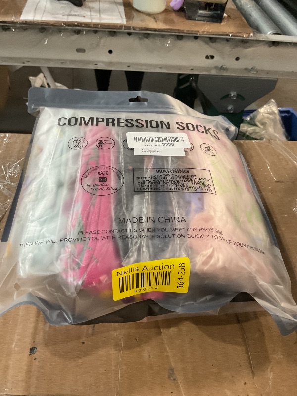 Photo 1 of (USED/FAIR) Bluemaple Copper Compression Socks For Women & Men Circulation - Best for Running,Nursing,Hiking,Flight&Travel