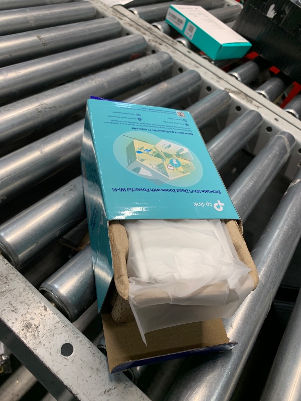 Photo 1 of TP-Link AC1200 WiFi Extender, 2025 Wirecutter Best WiFi Extender, 1.2Gbps home signal booster, Dual Band 5GHz/2.4GHz, Up to 1600 Sq.ft and 32 Devices, EasyMesh Compatible, One Ethernet Port (RE315)