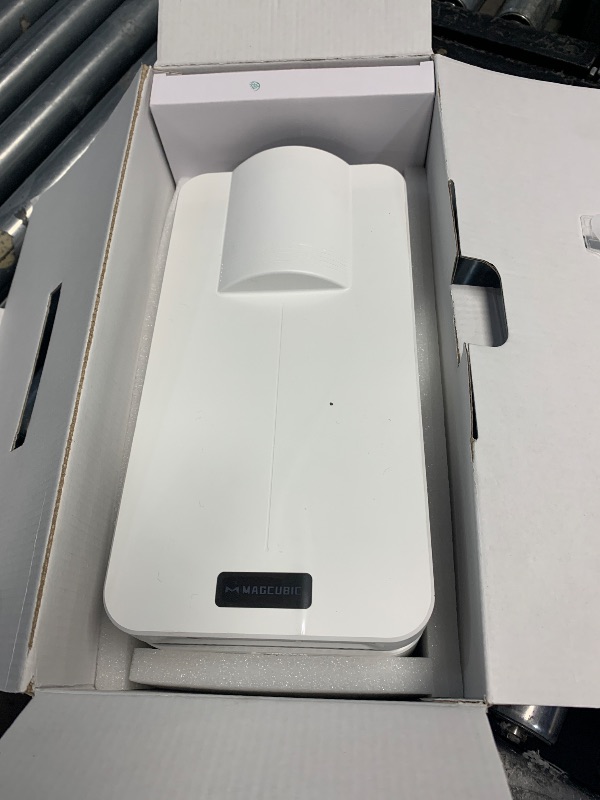 Photo 1 of Short Throw Projector with 4k Support, Built-in Android 13, Smart Projector with Wifi and Bluetooth , Electric Focus, 2 x 8W Stereo Speakers for Bedroom and Outdoor Use HY450NTV