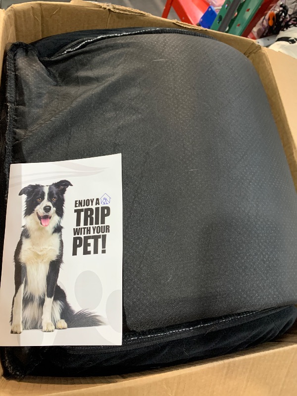 Photo 1 of (missing straps) NEEZUKAR Dog Car Seat for Large Medium Dogs,Portable Washable Pet Car Seat Under 55 lbs,Dog Booster Seat with Thick Cushion
