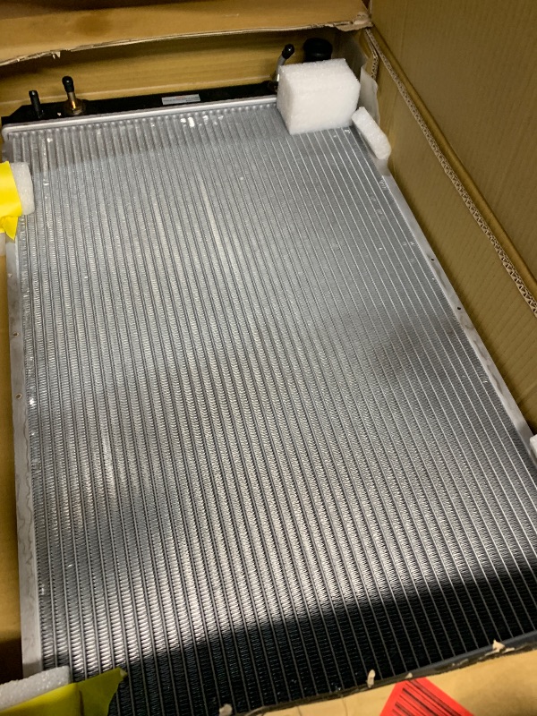 Photo 1 of TRQ Radiator Assembly Aluminum Core Compatible with 06-12 Toyota RAV4 CU2893