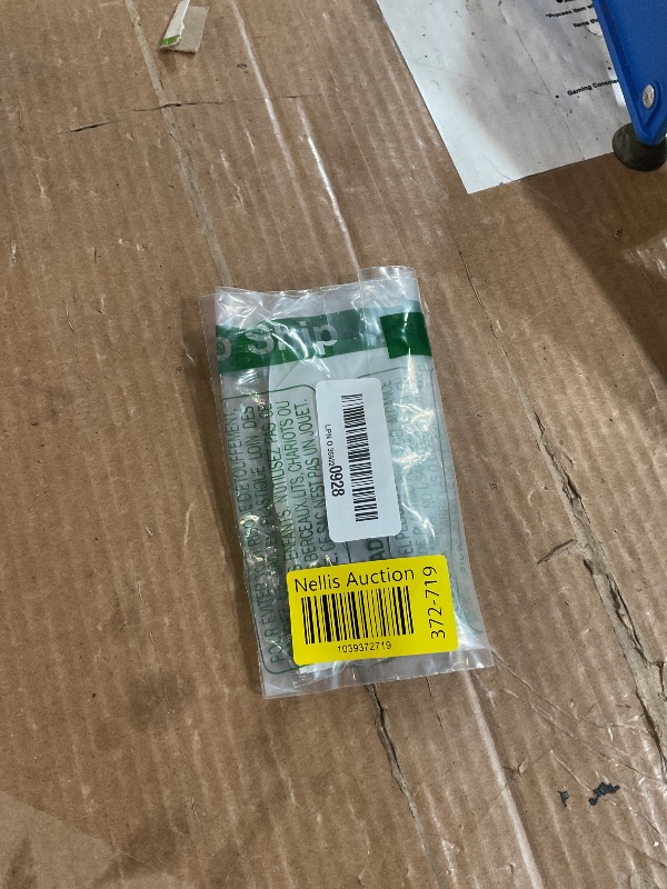 Photo 1 of YzusGomumu Fuel Gas Door Buffer Ejector Latch Compatible with BMW 1 3 5 6 7 X3 X5 X6 Series E46 E60 E88 E90 325i 330i 328i 335i 328xi 525i 530i 528i 535i 545i 550i 650i 750i Replaces 51178228939
