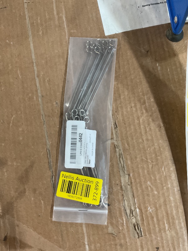 Photo 1 of OIIKI 10Pcs Recessed Lighting Springs Clips Recessed Lighting, Torsion Spring Clips Metal, Recessed Light Covers Trims for Recessed Lighting Accessories