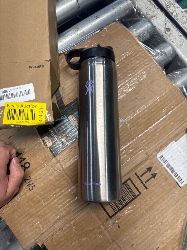 Photo 1 of **Stock photo for referrence only***
Hydro Flask 24 Oz Wide Flex Straw Lid Stainless Steel Violet