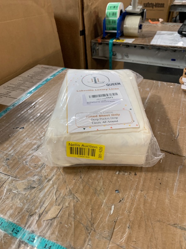 Photo 1 of 400 Thread Count 100% Cotton Fitted Sheet Queen 15 Inch Deep Pocket Long Staple Cotton 1 Fitted Sheet Only Ivory Solid Sateen Weave Soft Breathable Elastic All Around The Mattress