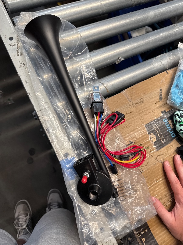 Photo 1 of (PARTIAL SET) (UNABLE TO TEST) Train Horn for Truck 150db 12V, Super Loud black Single Trumpet Truck Air Horn with Compressor, suitable for Any 12V Vehicles Train Car Ship Boat Lorry (Black 1 tube horn with wire)