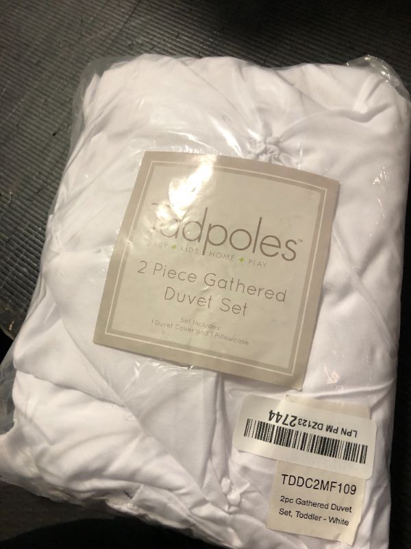 Photo 1 of Tadpoles 2 Piece Toddler Gathered Duvet Cover Set, White
